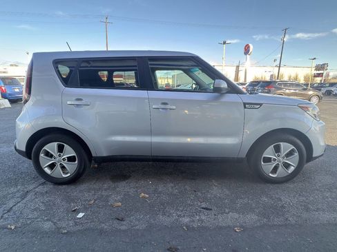 Used 2015 Kia Soul image 6
