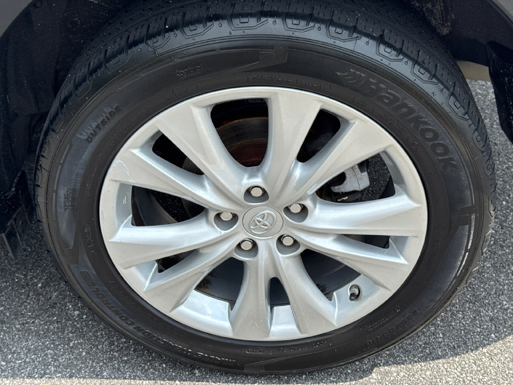 Used 2013 Toyota RAV4 Limited FWD image 19