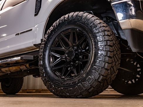 Used 2022 Ford F250 Lariat w/ FX4 Off-Road Package image 11