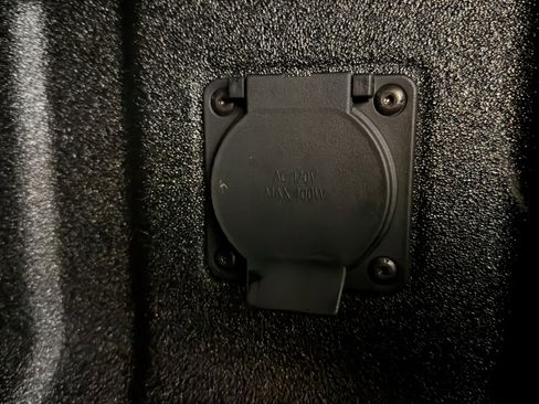 Used 2024 GMC Canyon AT4X image 23