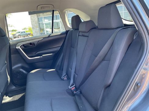 Used 2019 Toyota RAV4 LE w/ All Weather Liner Package AWD/4WD image 31