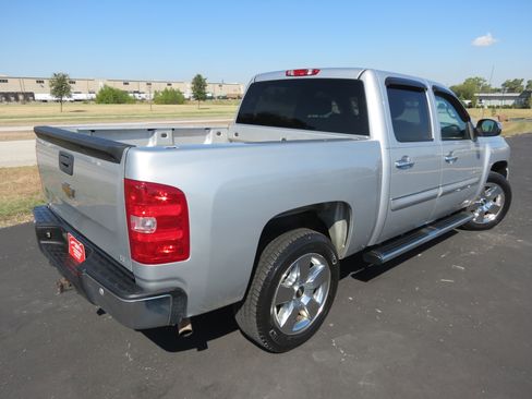 Used 2011 Chevrolet Silverado 1500 LT w/ Regional Value Package image 6