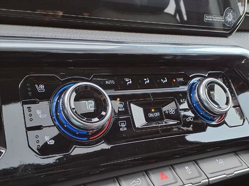 New 2026 GMC Sierra 3500 Denali w/ Denali Reserve Package image 8