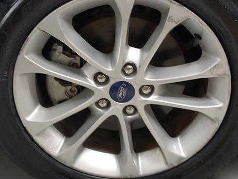 Used 2019 Ford Fusion SE FWD image 31