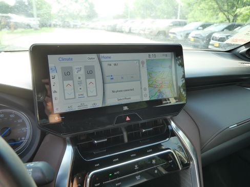 Certified 2021 Toyota Venza Limited w/ Advanced Technology Package AWD/4WD image 22