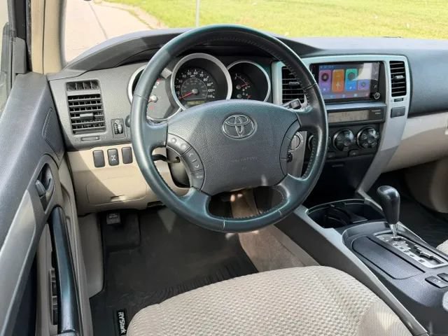 Used 2006 Toyota 4Runner SR5 AWD/4WD image 21