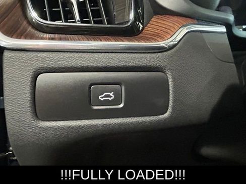 Used 2023 Volvo XC60 B5 Plus AWD/4WD image 16