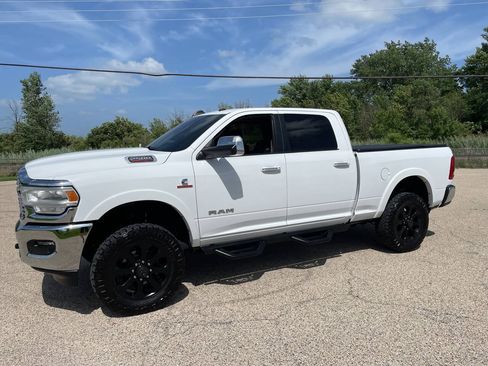 Used 2020 RAM 2500 Laramie AWD/4WD image 3