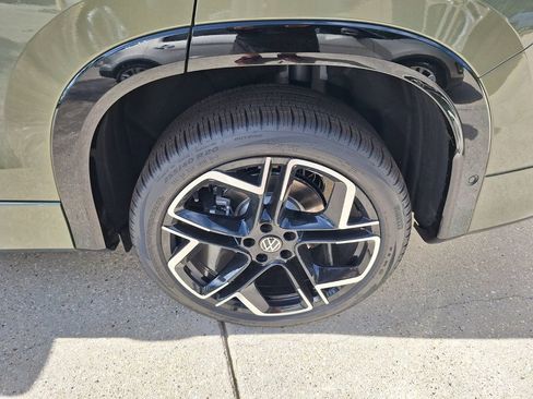 New 2026 Volkswagen Tiguan SEL R-Line AWD/4WD image 25