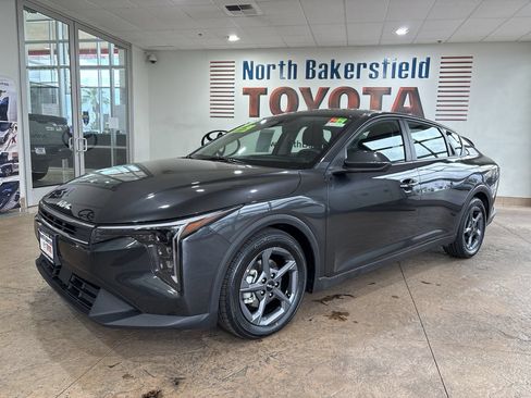 Used 2025 Kia K4 FWD image 1