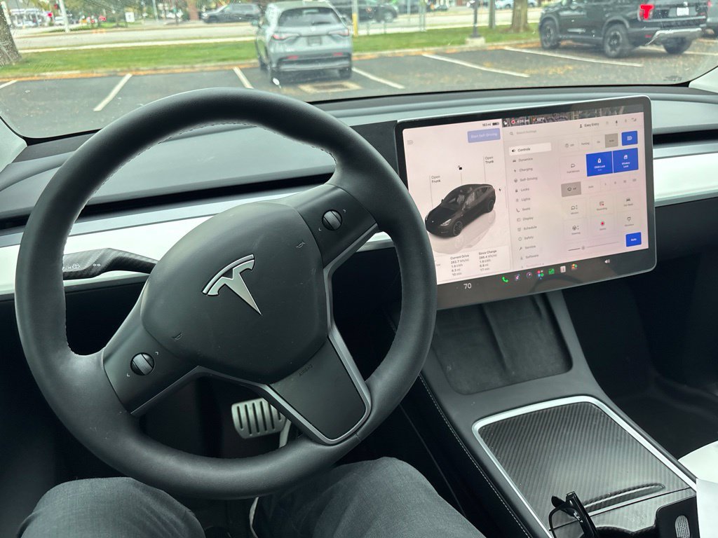 Used 2023 Tesla Model Y Performance AWD/4WD image 7