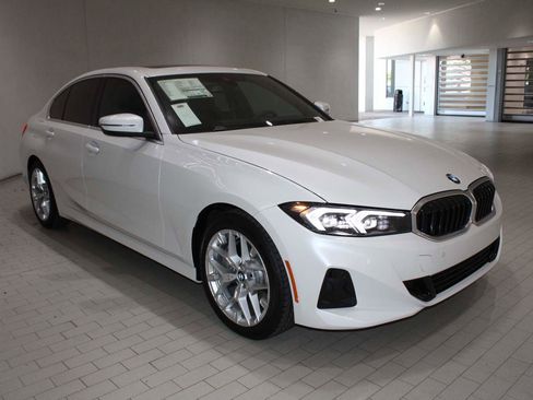 Used 2025 BMW 330i Sedan image 9
