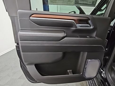 Certified 2024 GMC Sierra 3500 Denali w/ Denali Reserve Package image 35