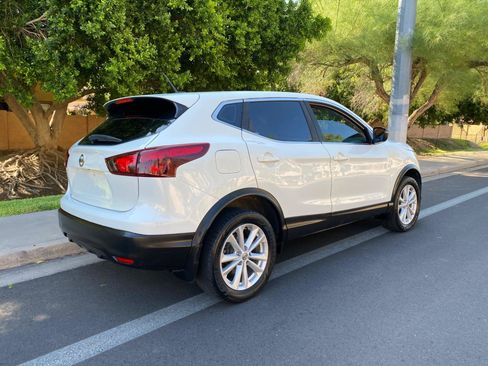Used 2018 Nissan Rogue Sport AWD image 5