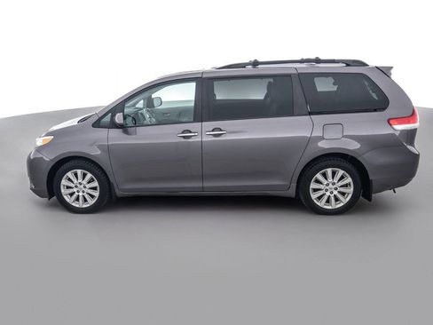 Used 2014 Toyota Sienna XLE AWD/4WD image 8