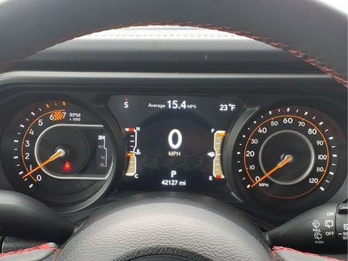 Used 2024 Jeep Wrangler Unlimited Rubicon AWD/4WD image 13