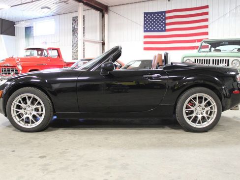 Used 2008 MAZDA MX-5 Miata Grand Touring w/ Premium Pkg image 21