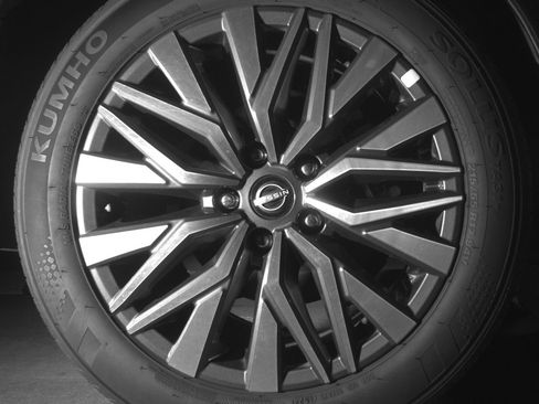 Used 2025 Nissan Altima 2.5 SV image 15