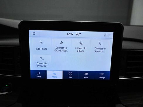 Used 2021 Ford Explorer Limited w/ Equipment Group 301A AWD/4WD image 17