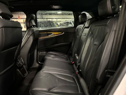 Used 2017 Lincoln MKX Reserve w/ Lincoln MKX Climate Package AWD/4WD image 23