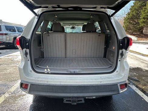 Used 2018 Toyota Highlander Limited image 14