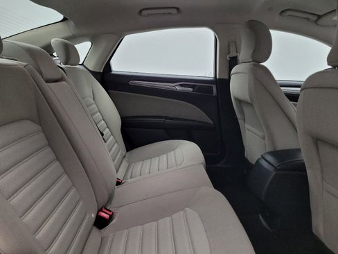 Used 2018 Ford Fusion S image 19
