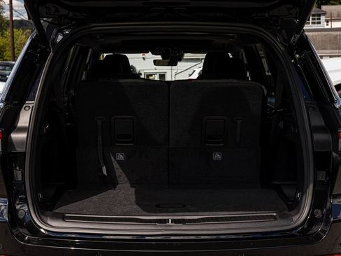 New 2025 Jeep Grand Cherokee L Laredo w/ Luxury Tech Group I image 39