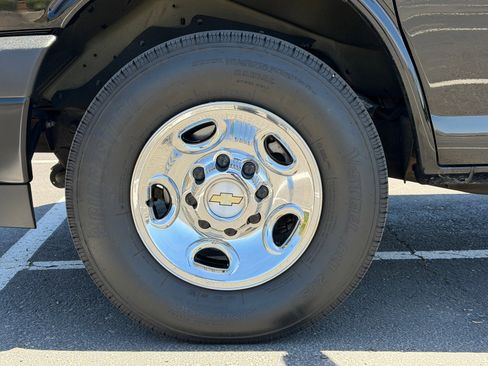 Used 2023 Chevrolet Express 3500 LS RWD image 11