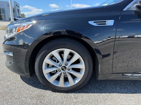 Used 2018 Kia Optima EX w/ Premium Package image 24
