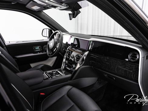 Used 2025 Rolls-Royce Cullinan image 43
