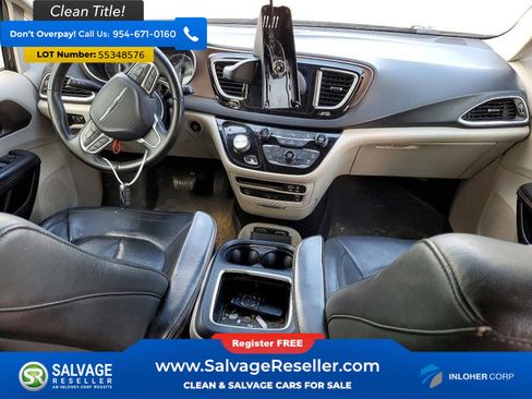 Used 2017 Chrysler Pacifica Touring-L Plus FWD image 11