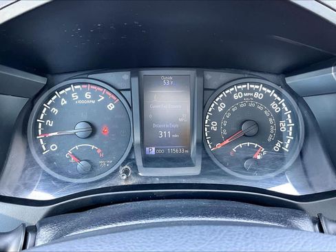 Used 2018 Toyota Tacoma SR image 23