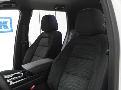Used 2026 Chevrolet Equinox LT w/ LPO, Floor Liner Package FWD image 16
