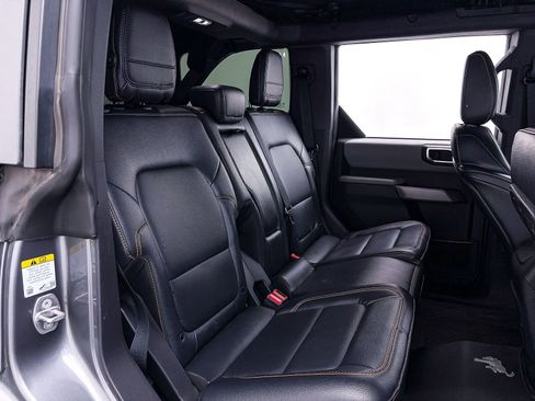 Used 2023 Ford Bronco Badlands image 35
