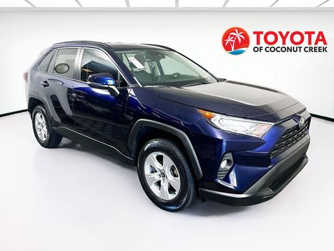 Used 2021 Toyota RAV4 XLE FWD image 1
