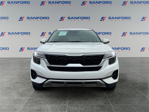 Used 2022 Kia Seltos EX image 8