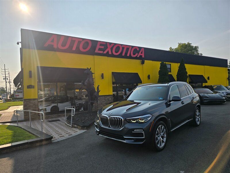 Used 2021 BMW X5 xDrive40i w/ Premium Package AWD/4WD image 1