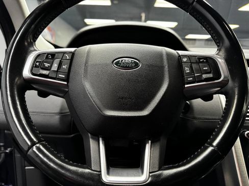 Used 2017 Land Rover Discovery Sport SE image 20