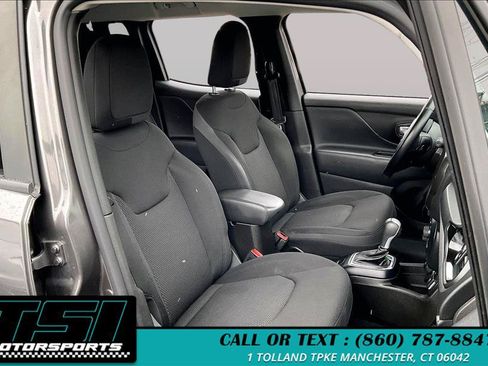 Used 2020 Jeep Renegade Altitude AWD/4WD image 7