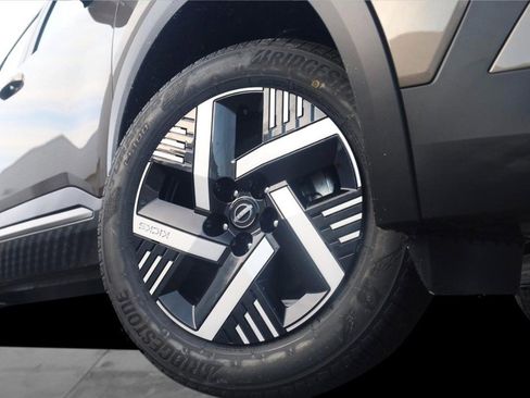 New 2026 Nissan Kicks SV w/ Cold Weather Package image 3