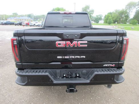 New 2026 GMC Sierra 2500 AT4 w/ AT4 Premium Plus Package AWD/4WD image 6