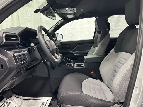 Used 2025 Toyota 4Runner TRD Off-Road image 15