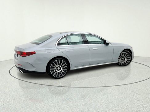 Certified 2026 Mercedes-Benz E 350 Sedan w/ MBUS Superscreen Package image 8
