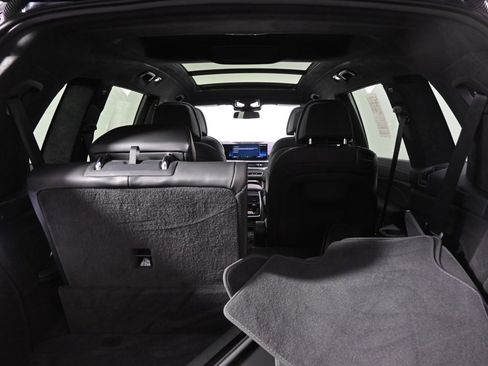 Used 2025 BMW X7 xDrive40i w/ M Sport Package image 19