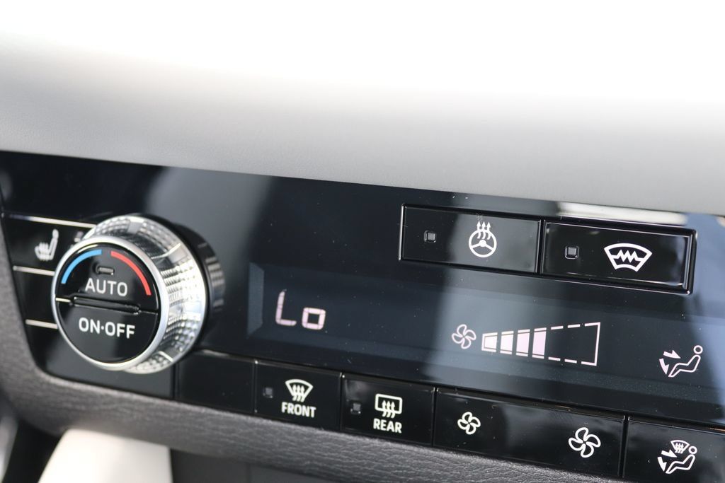 New 2026 Mitsubishi Outlander SE AWD/4WD image 5