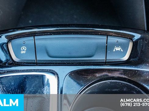 Used 2025 Chevrolet Trax LT FWD image 41