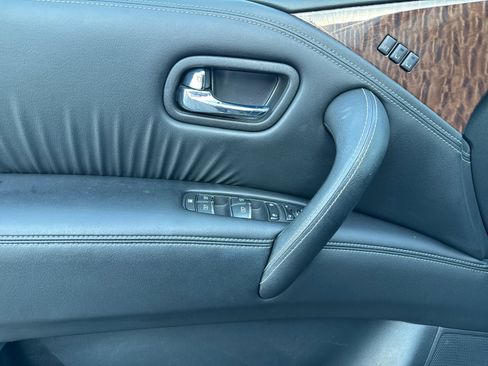 Used 2019 Nissan Armada SL w/ Premium Package image 10