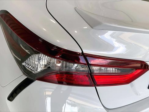 Used 2024 Toyota Camry SE FWD image 13