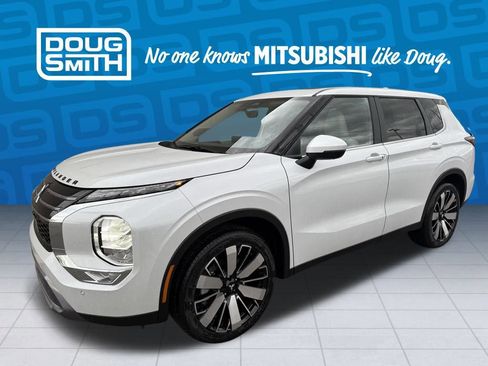 New 2026 Mitsubishi Outlander SE image 1