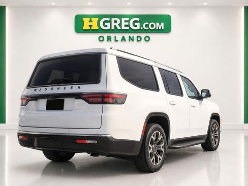 Used 2024 Jeep Wagoneer Series III AWD/4WD image 6